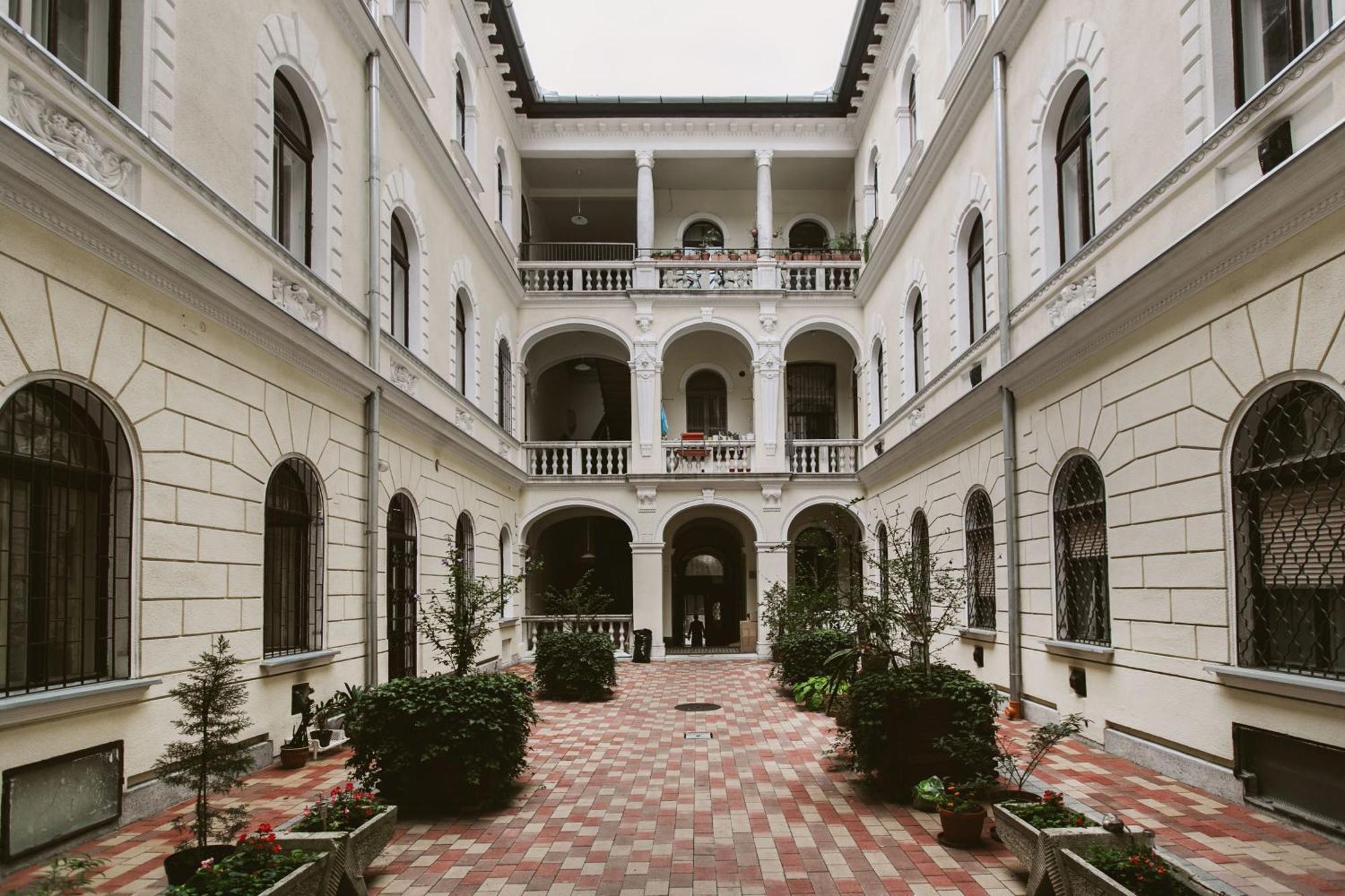 Apartamento Turquoise Harmony In The Heart Of The City Budapest Exterior foto